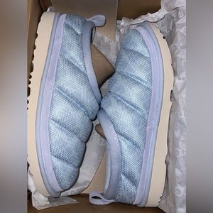 Ugg tasman size 6 youth